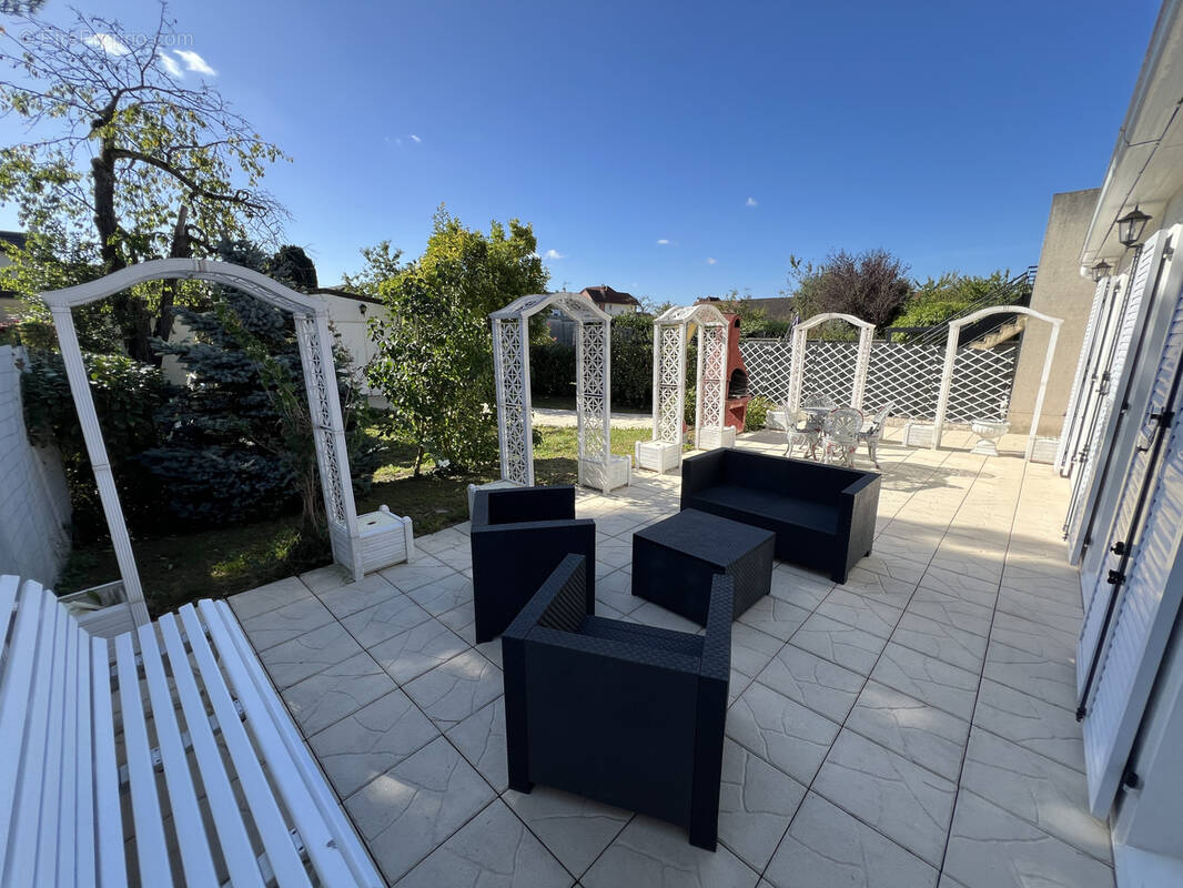 Maison à PONTAULT-COMBAULT