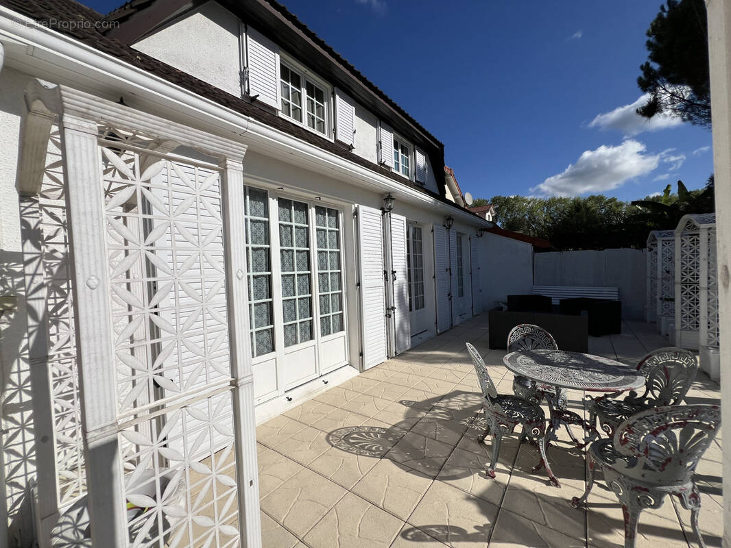 Maison à PONTAULT-COMBAULT