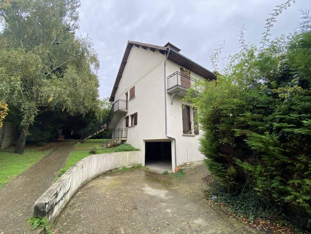 Appartement à CORBEIL-ESSONNES