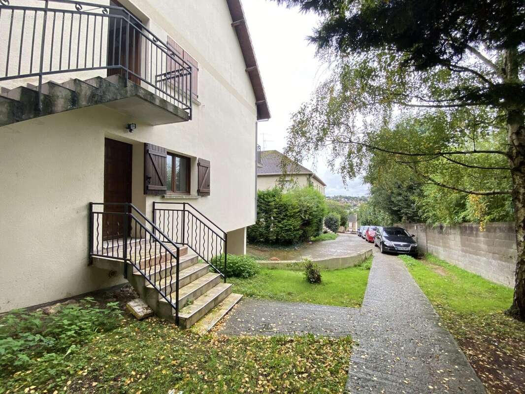Appartement à CORBEIL-ESSONNES