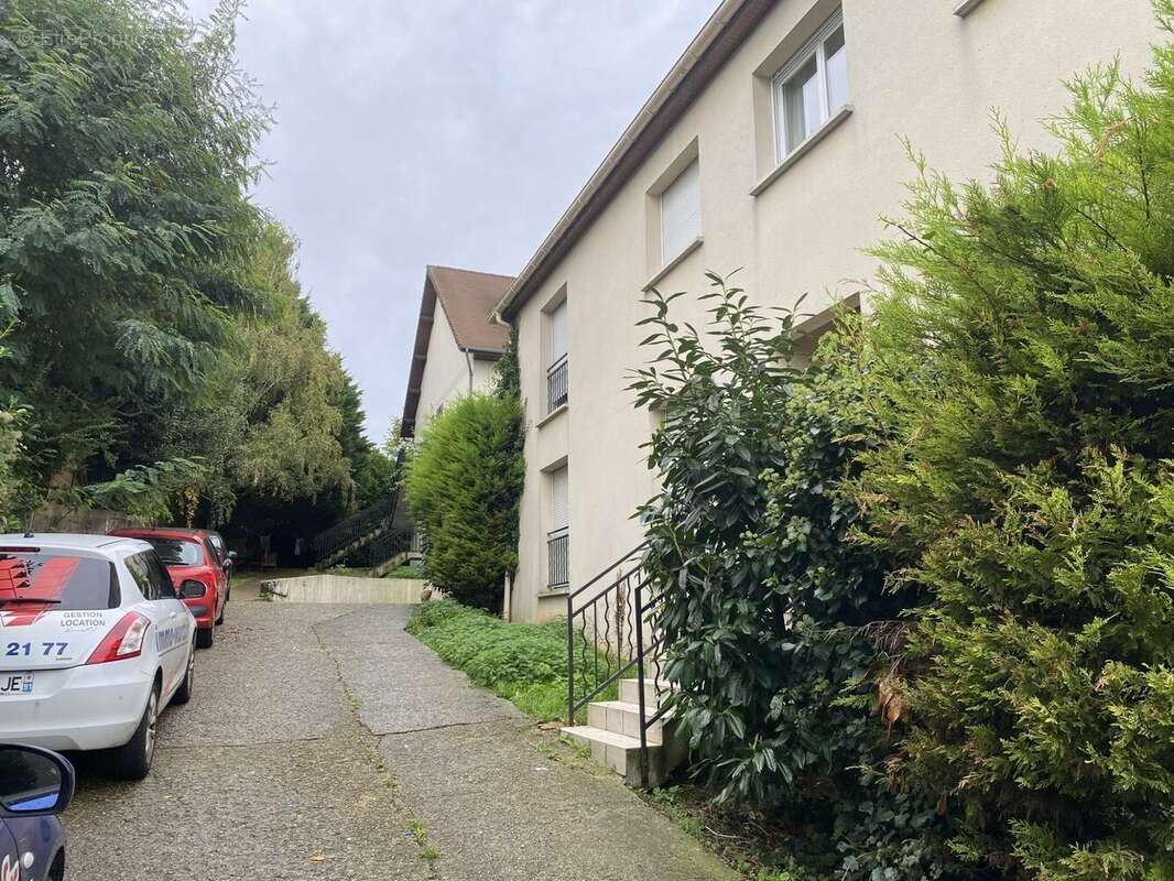 Appartement à CORBEIL-ESSONNES