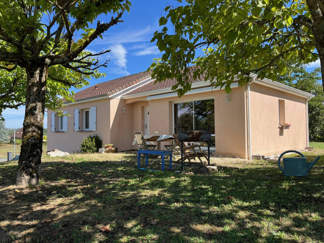 Maison à COUSSAC-BONNEVAL