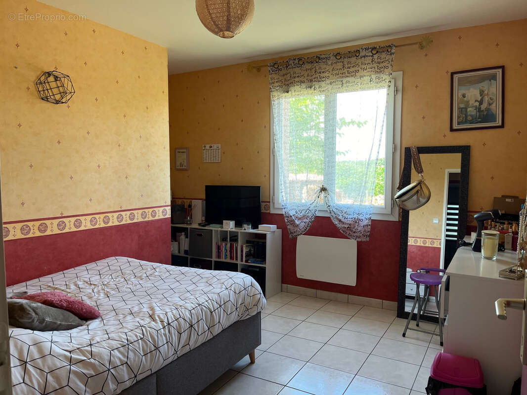 Maison à COUSSAC-BONNEVAL