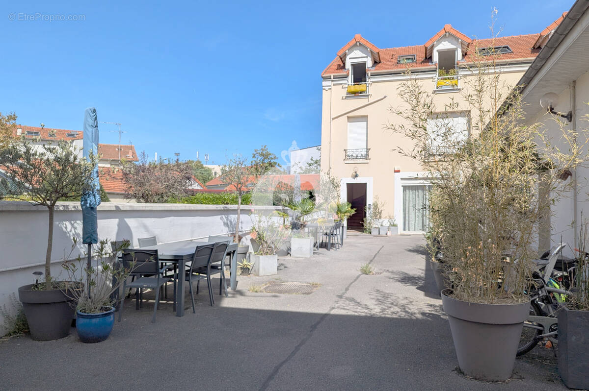 Appartement à SAINT-MAUR-DES-FOSSES