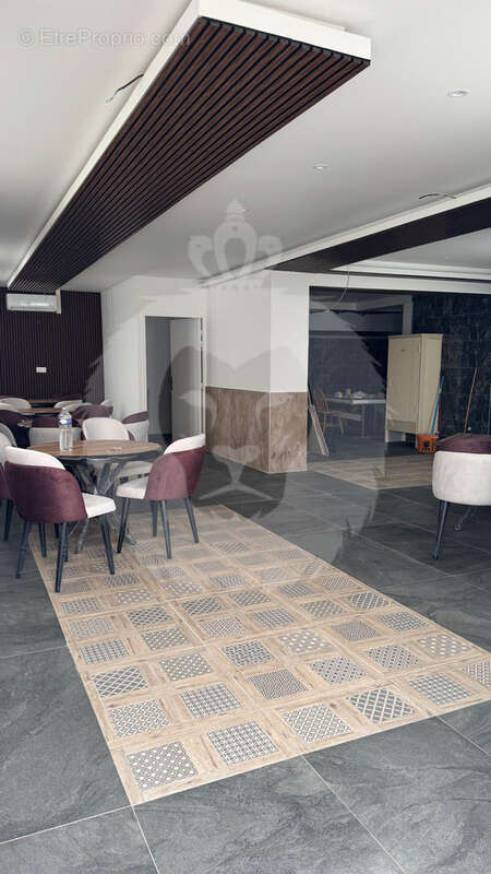 Autre à PARAY-VIEILLE-POSTE