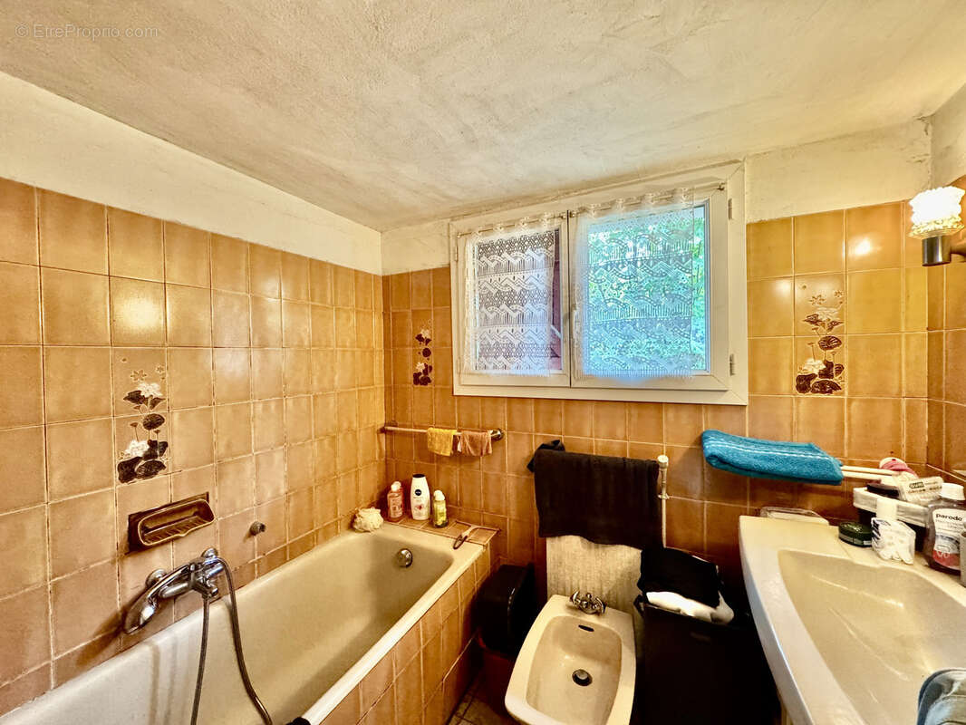 Maison à SAINT-LAURENT-DES-VIGNES