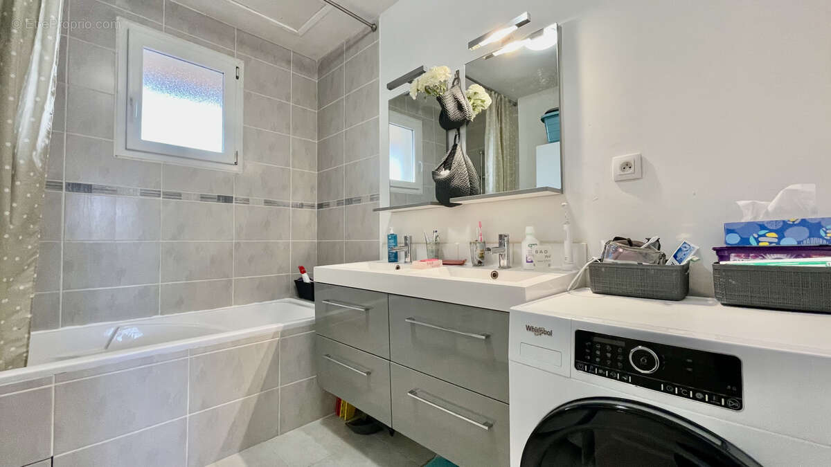 Maison à SAINT-FONS