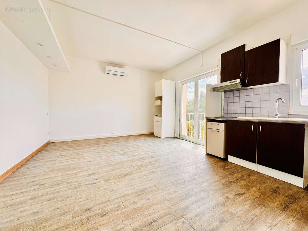 Appartement à EGUILLES