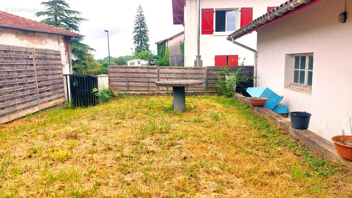 Appartement à GUICHE