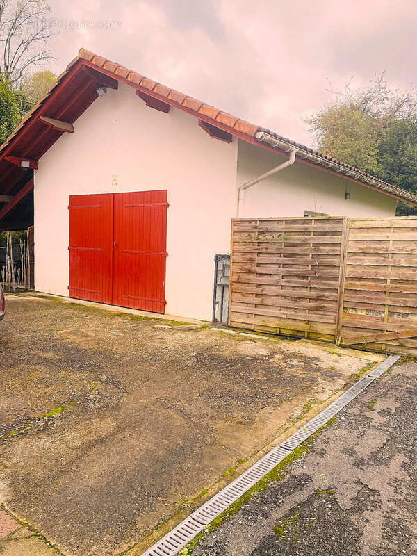 Appartement à GUICHE