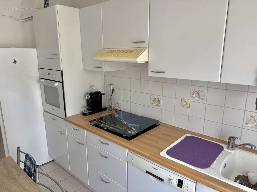 Appartement à MARSEILLE-4E