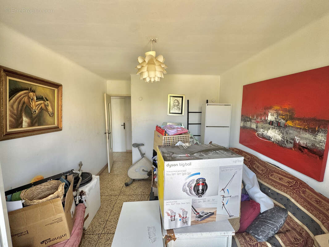 Appartement à MARSEILLE-4E