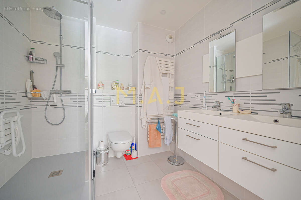 Appartement à LE PERREUX-SUR-MARNE