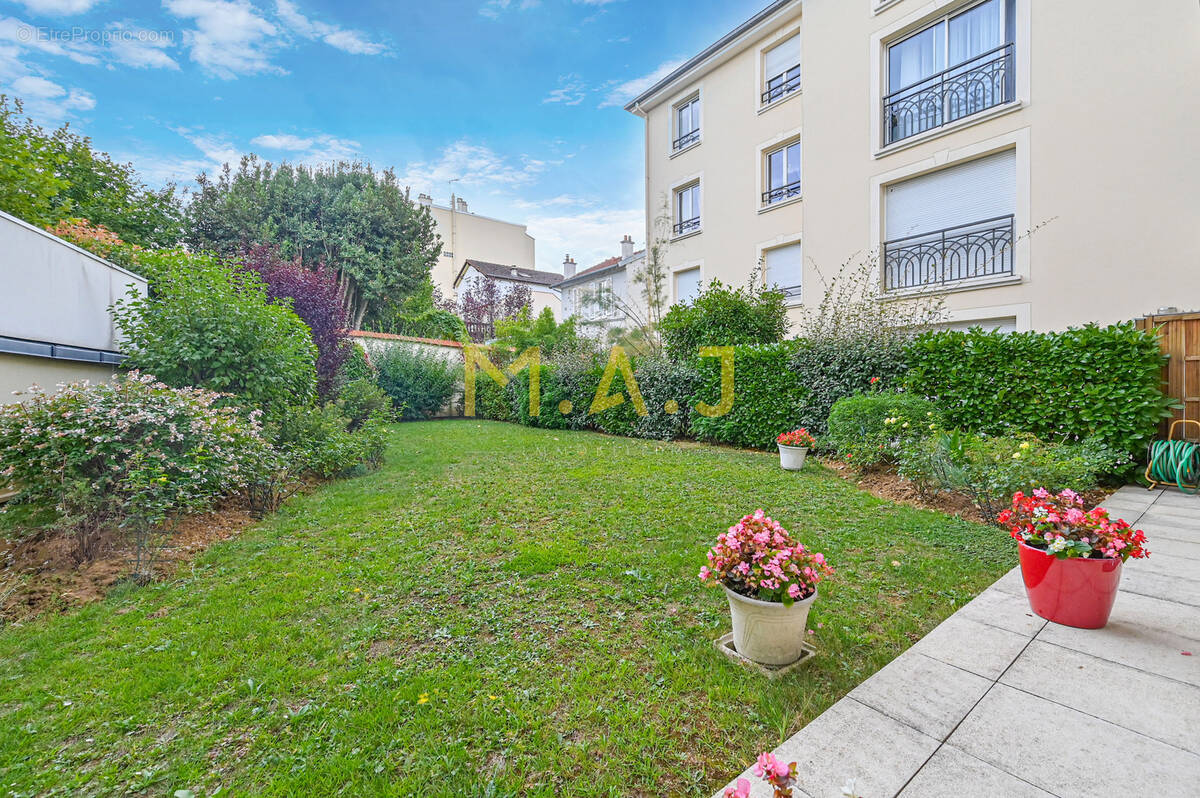 Appartement à LE PERREUX-SUR-MARNE