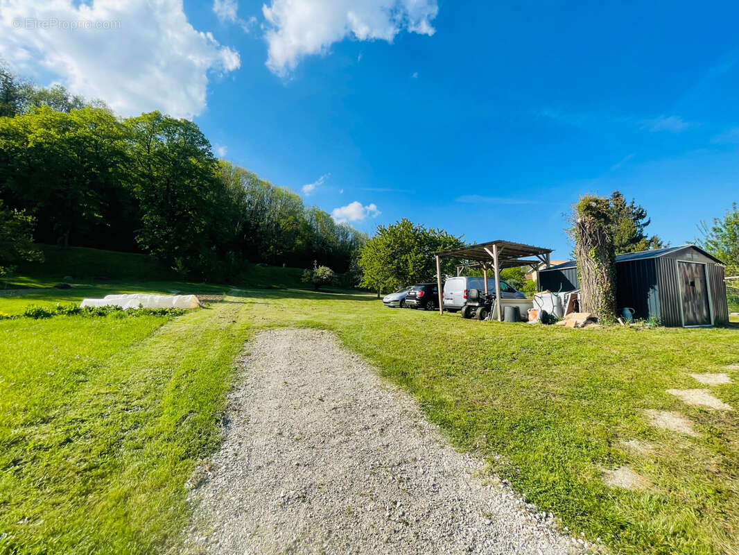 Maison à HAUTERIVES