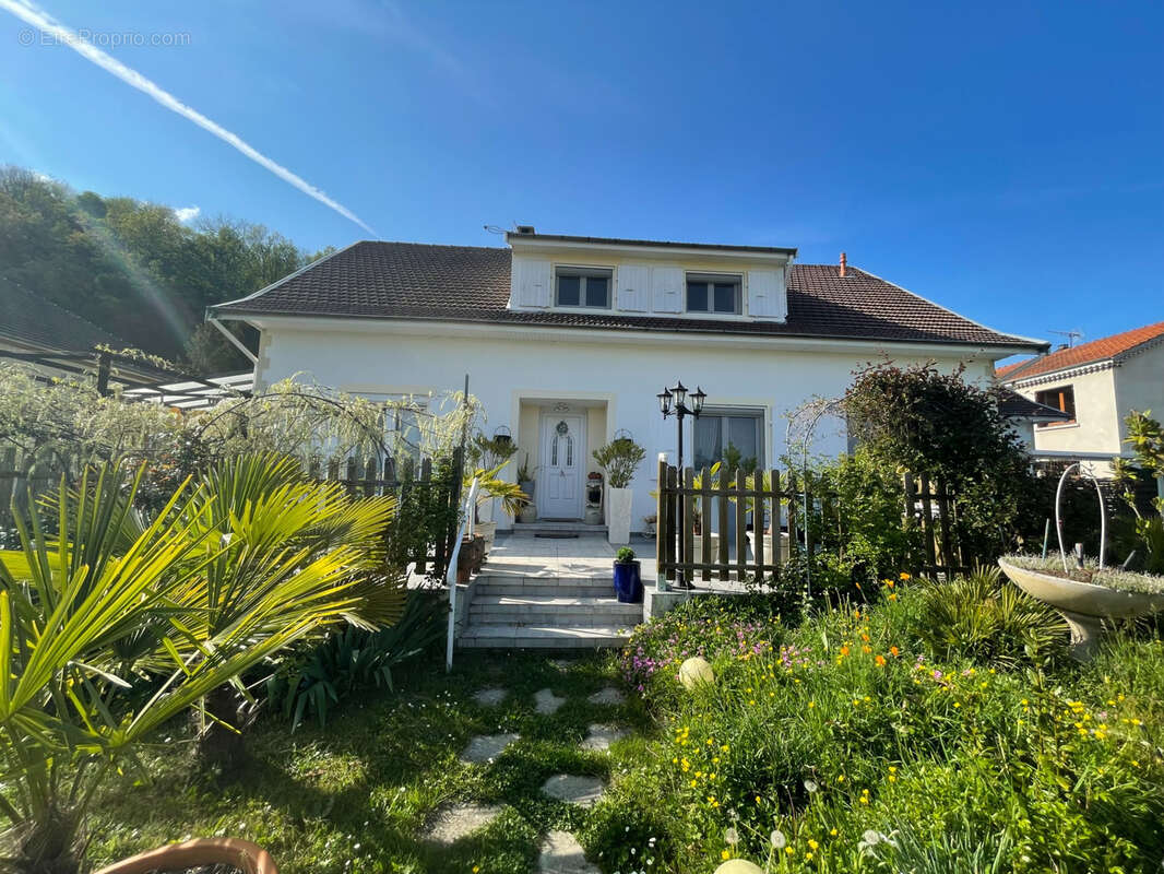 Maison à HAUTERIVES