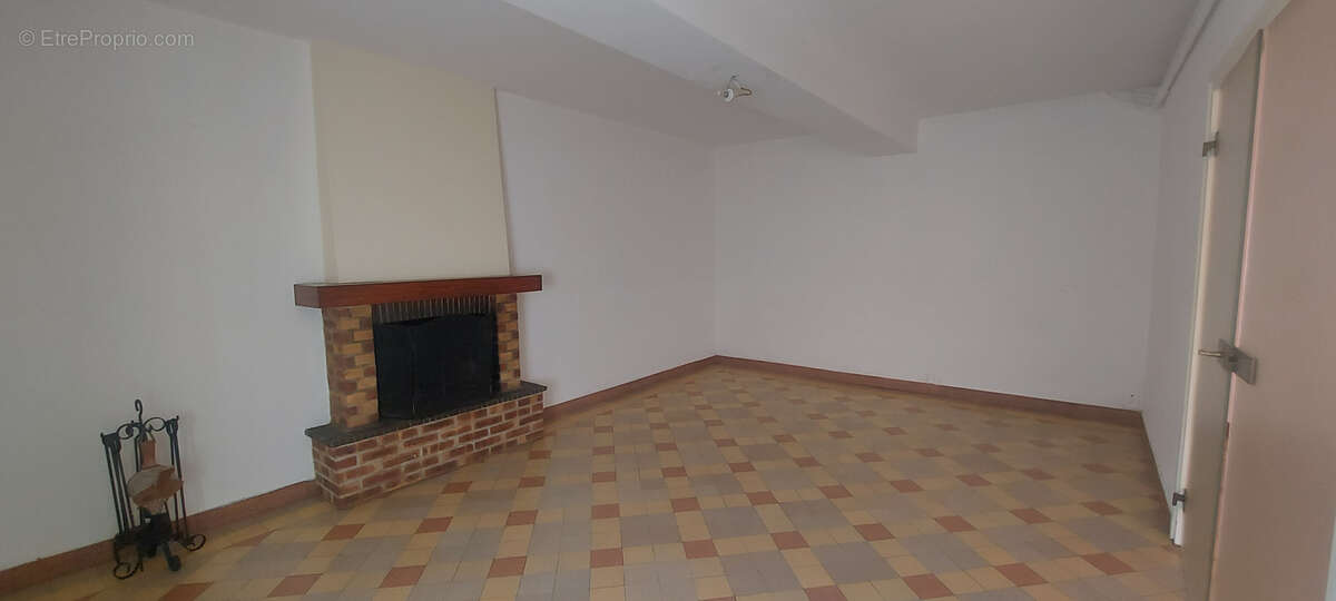 Maison à LES HERBIERS