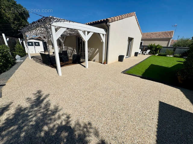 Maison à ESPONDEILHAN