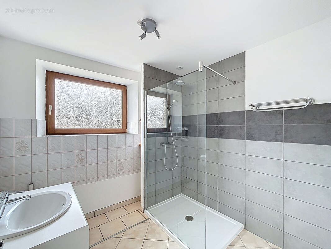 Maison à LEROUVILLE