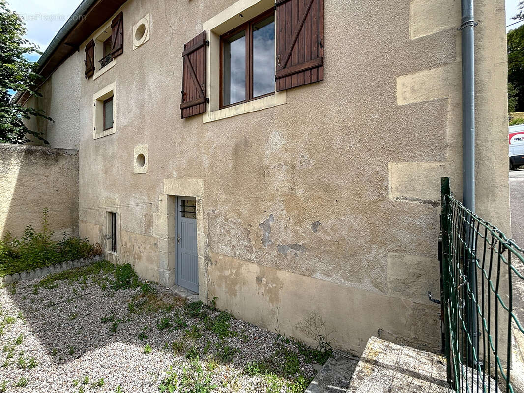 Maison à LEROUVILLE