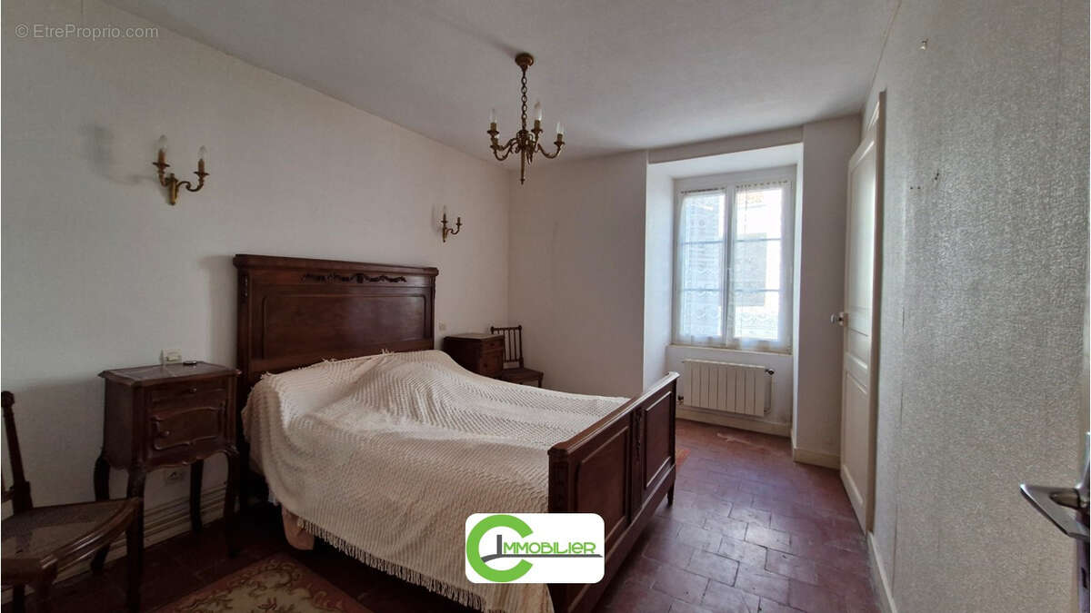 Maison à MONTMIRAIL