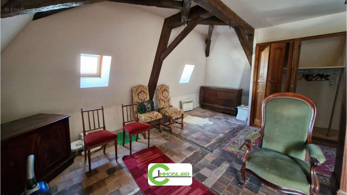 Maison à MONTMIRAIL