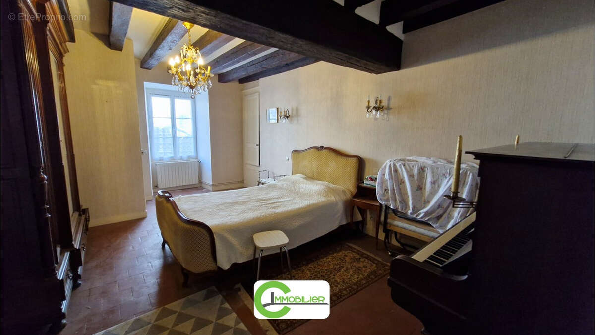 Maison à MONTMIRAIL