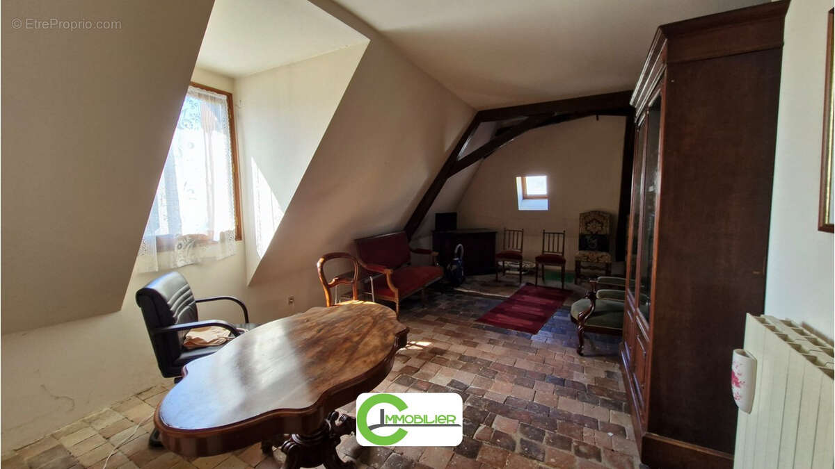 Maison à MONTMIRAIL