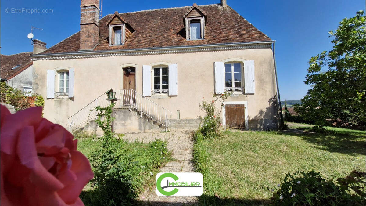 Maison à MONTMIRAIL