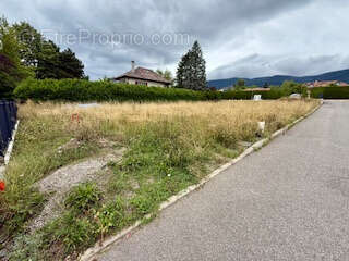 Terrain à DIVONNE-LES-BAINS