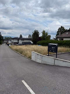 Terrain à DIVONNE-LES-BAINS
