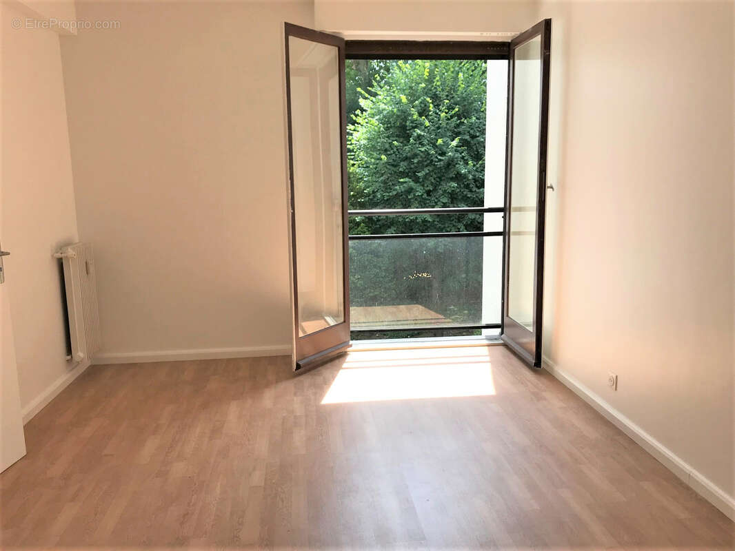 Appartement à SAINT-MAUR-DES-FOSSES