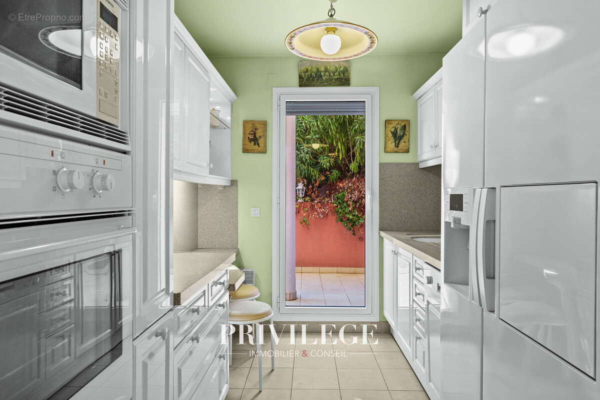 Appartement à MANDELIEU-LA-NAPOULE