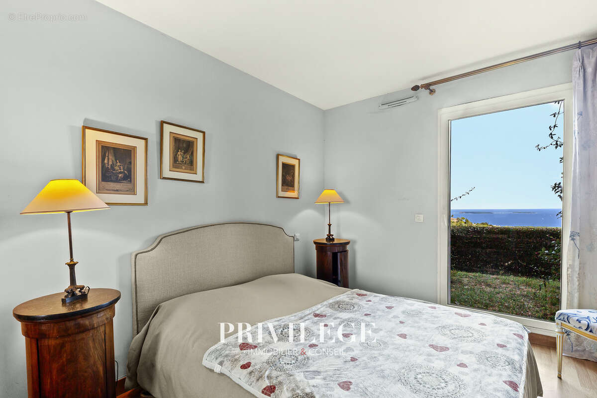 Appartement à MANDELIEU-LA-NAPOULE