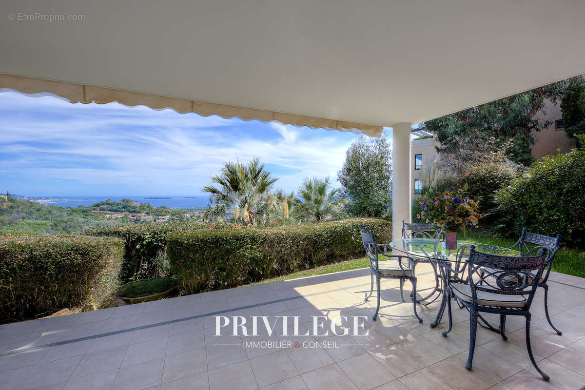 Appartement à MANDELIEU-LA-NAPOULE