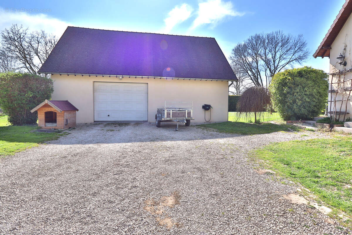Maison à SAINT-THIBAULT