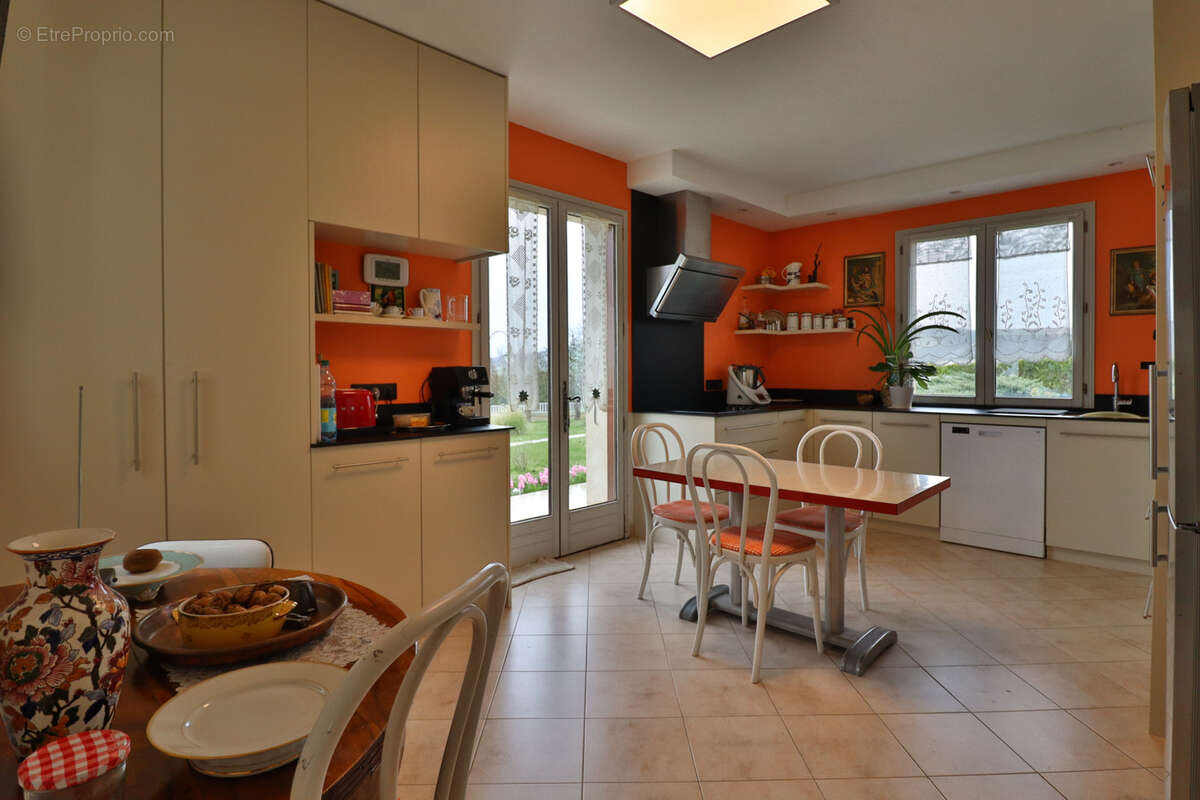 Maison à SAINTE-SAVINE