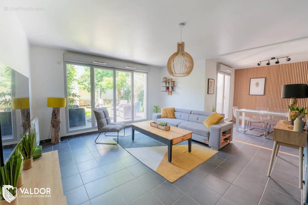 Maison à VILLEFRANCHE-SUR-SAONE