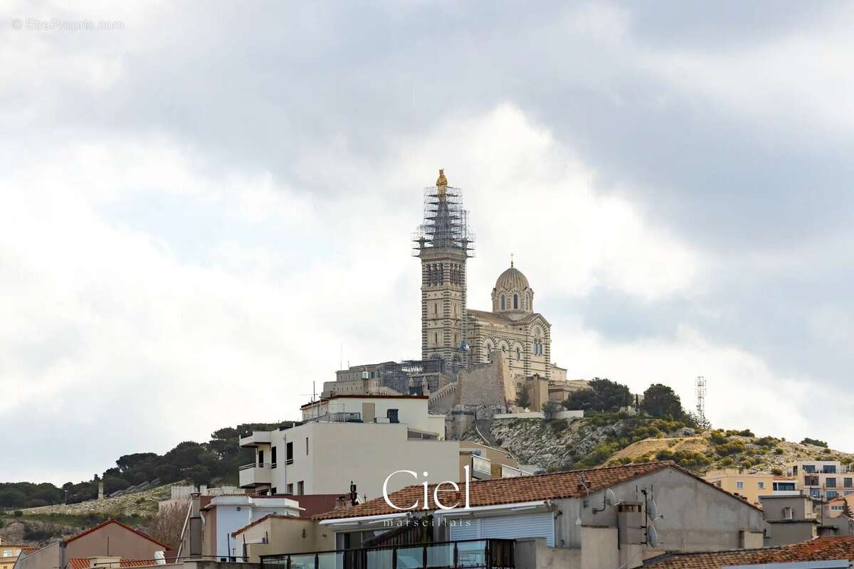 Appartement à MARSEILLE-7E