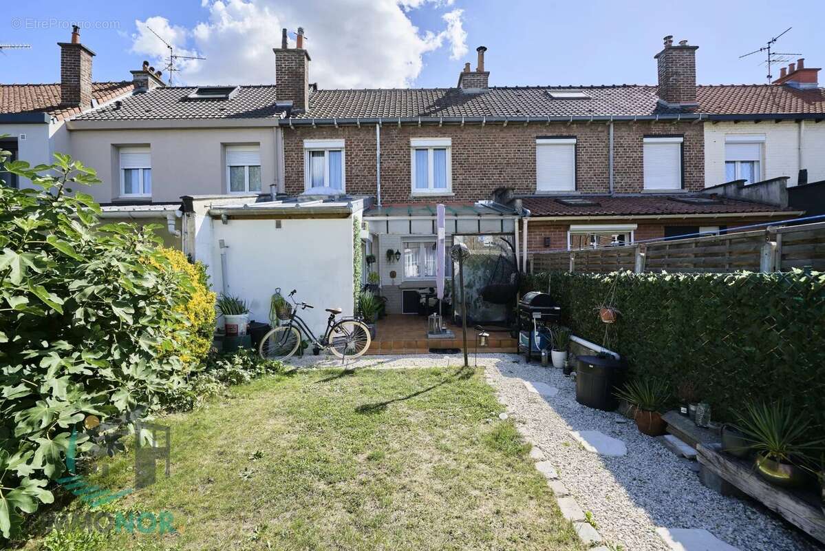 Maison à FACHES-THUMESNIL