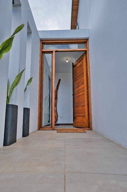 Maison à LES AVIRONS