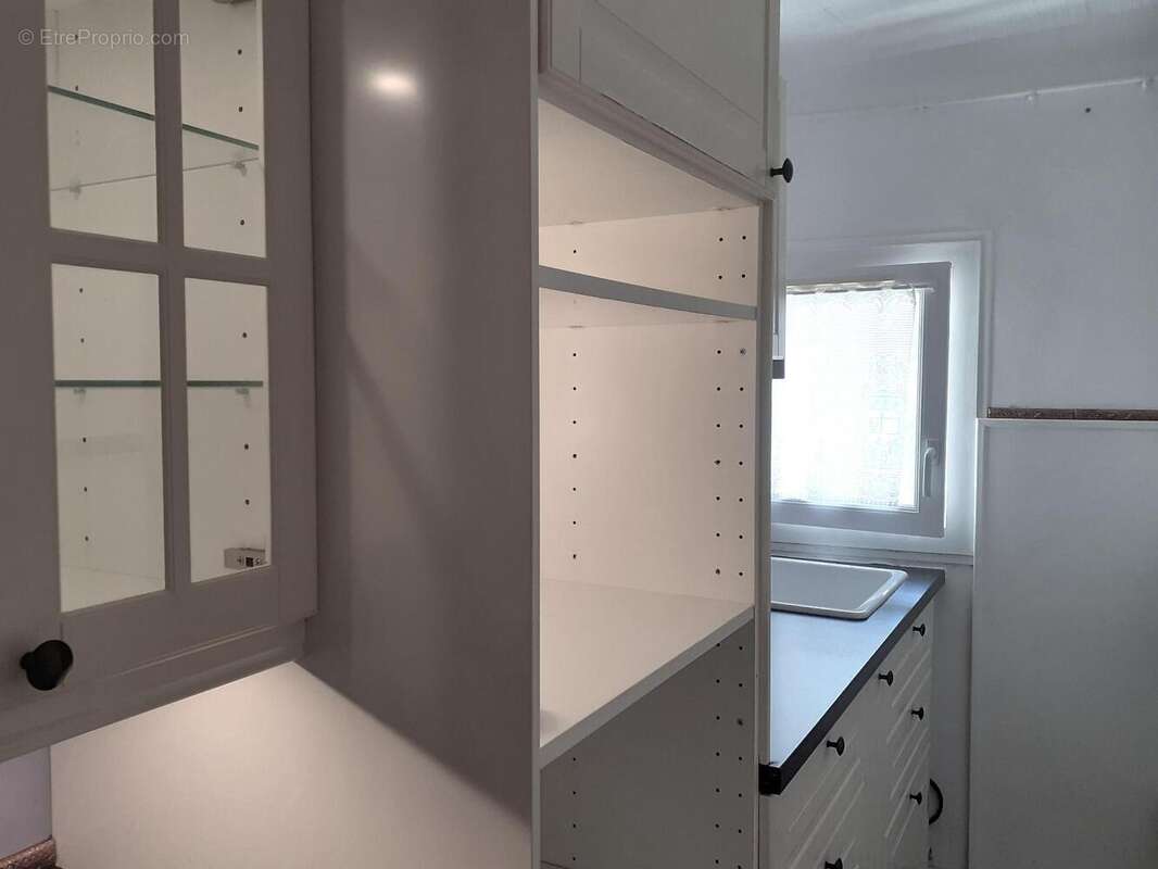   - Appartement à DRAGUIGNAN