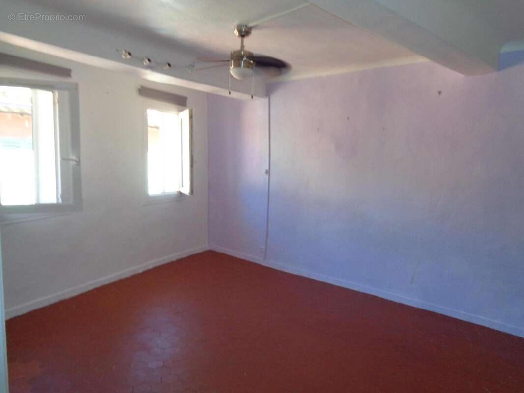   - Appartement à DRAGUIGNAN