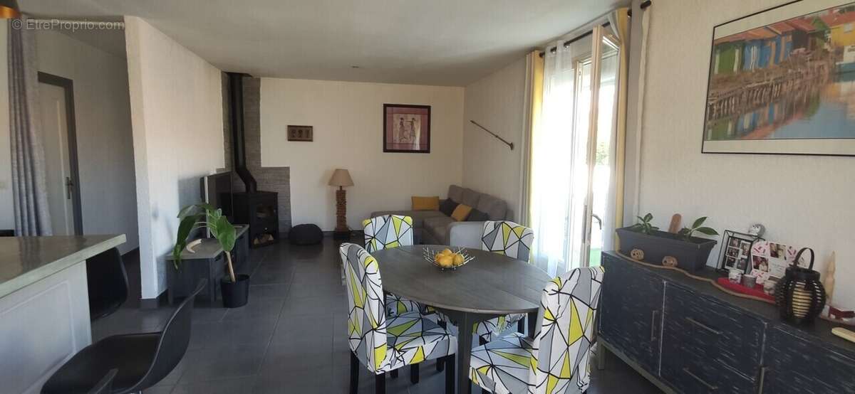 Maison à VILLENEUVE-DE-LA-RAHO