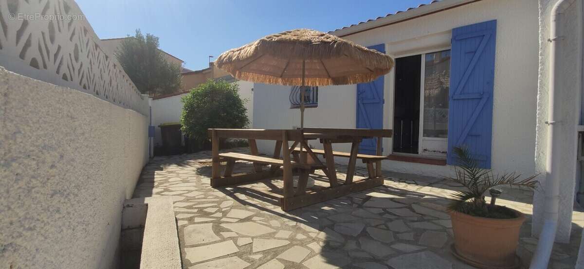 Maison à VILLENEUVE-DE-LA-RAHO