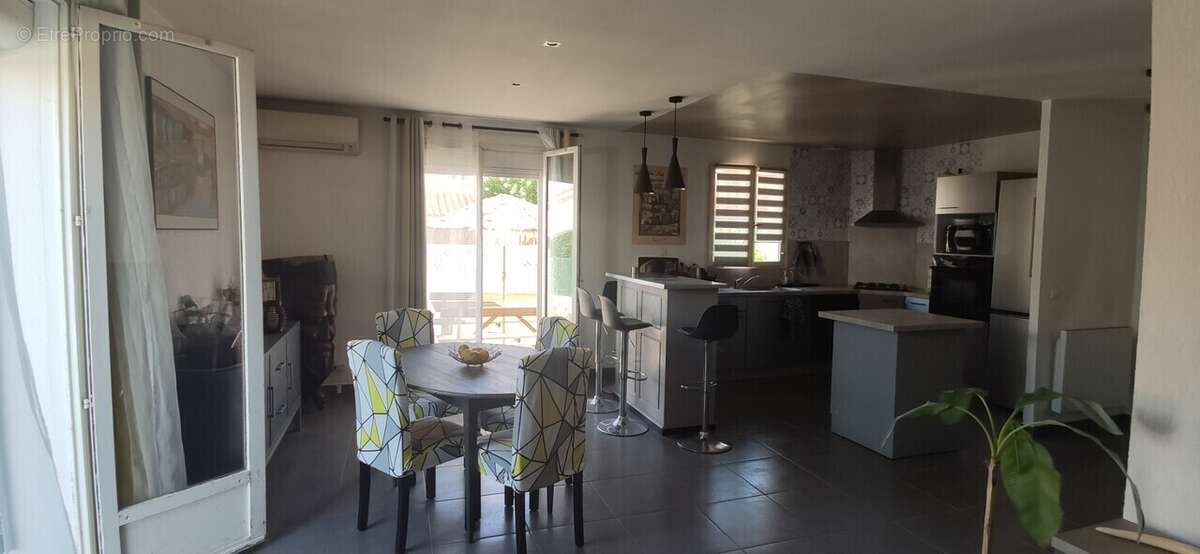 Maison à VILLENEUVE-DE-LA-RAHO