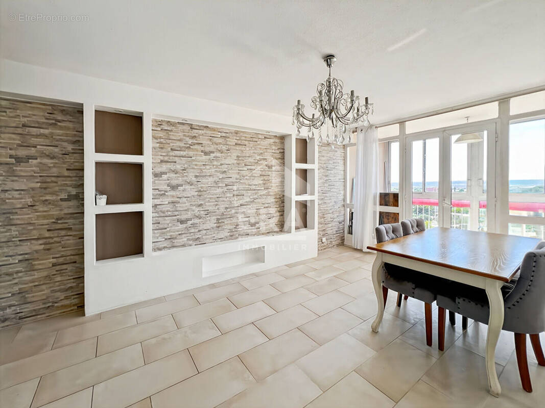 Appartement à VITROLLES