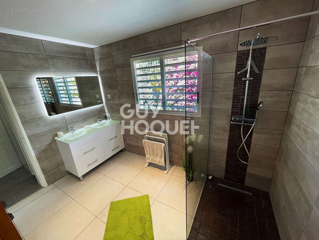 Maison à SAINT-DENIS