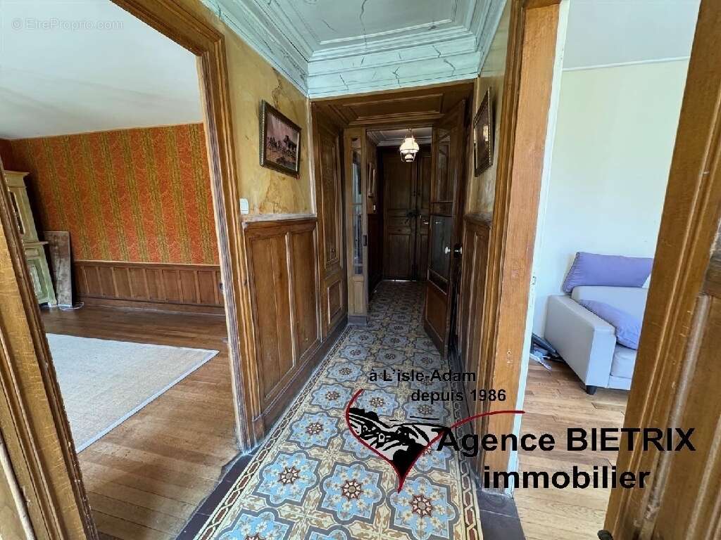 Maison à NESLES-LA-VALLEE