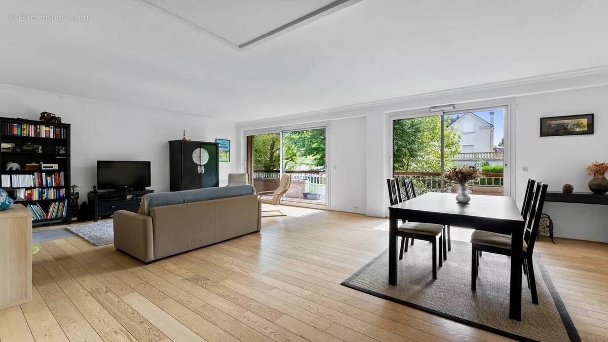 Appartement à GARCHES